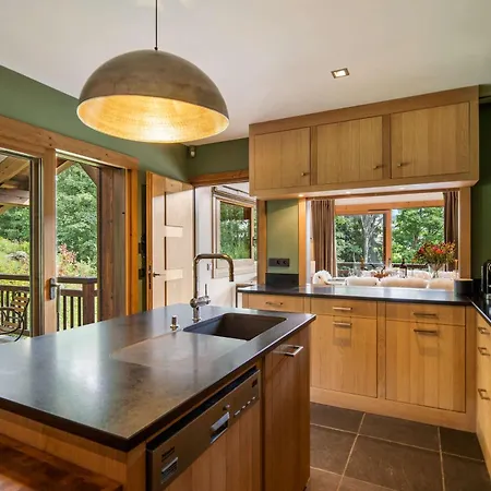 Prestigious 7br Alpine - Sauna, Cinema & Mont Blanc Panorama Chalet Megeve
