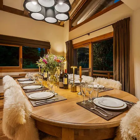 Prestigious 7br Alpine - Sauna, Cinema & Mont Blanc Panorama Chalet Megeve